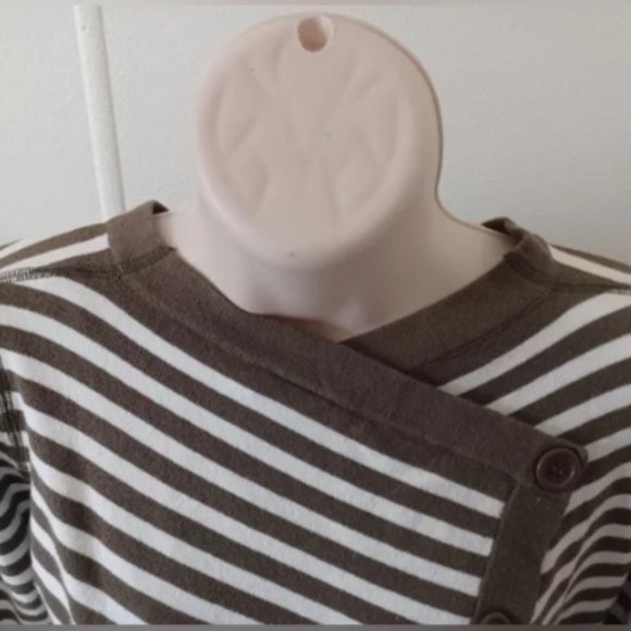 Mel & Lisa Asymmetrical Green Cream Stripes Cotton Sweater Diagonal Buttons V SM - Picture 9 of 9
